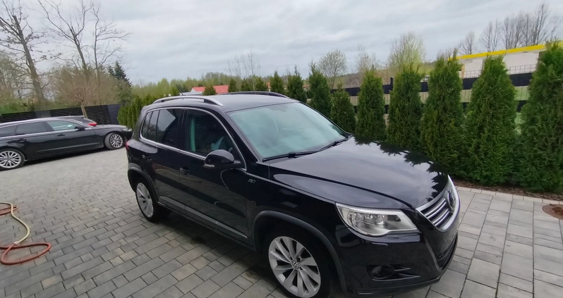Volkswagen Tiguan cena 41800 przebieg: 208000, rok produkcji 2011 z Siedlce małe 277